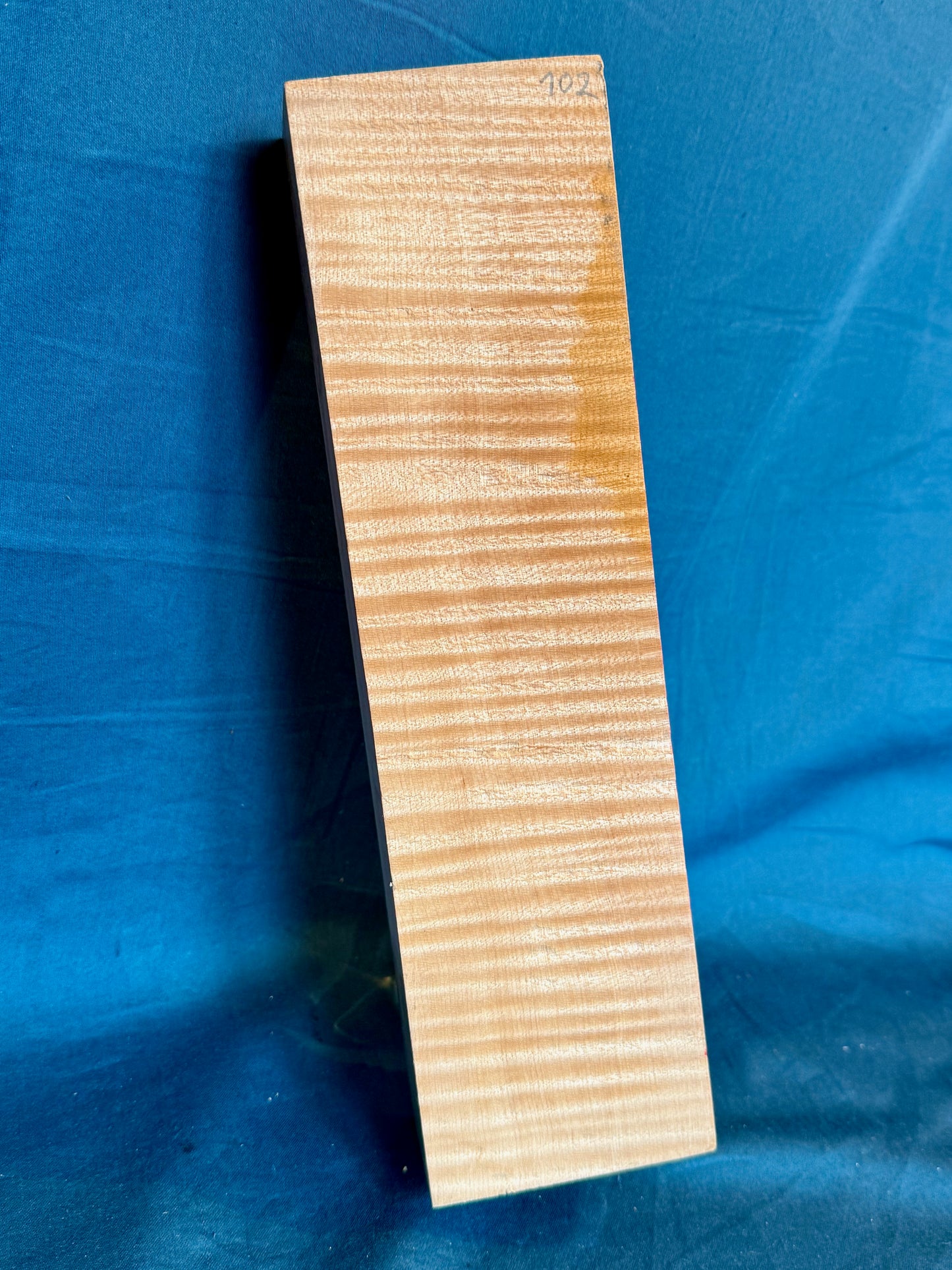 Violin & Viola Neck, piece 102