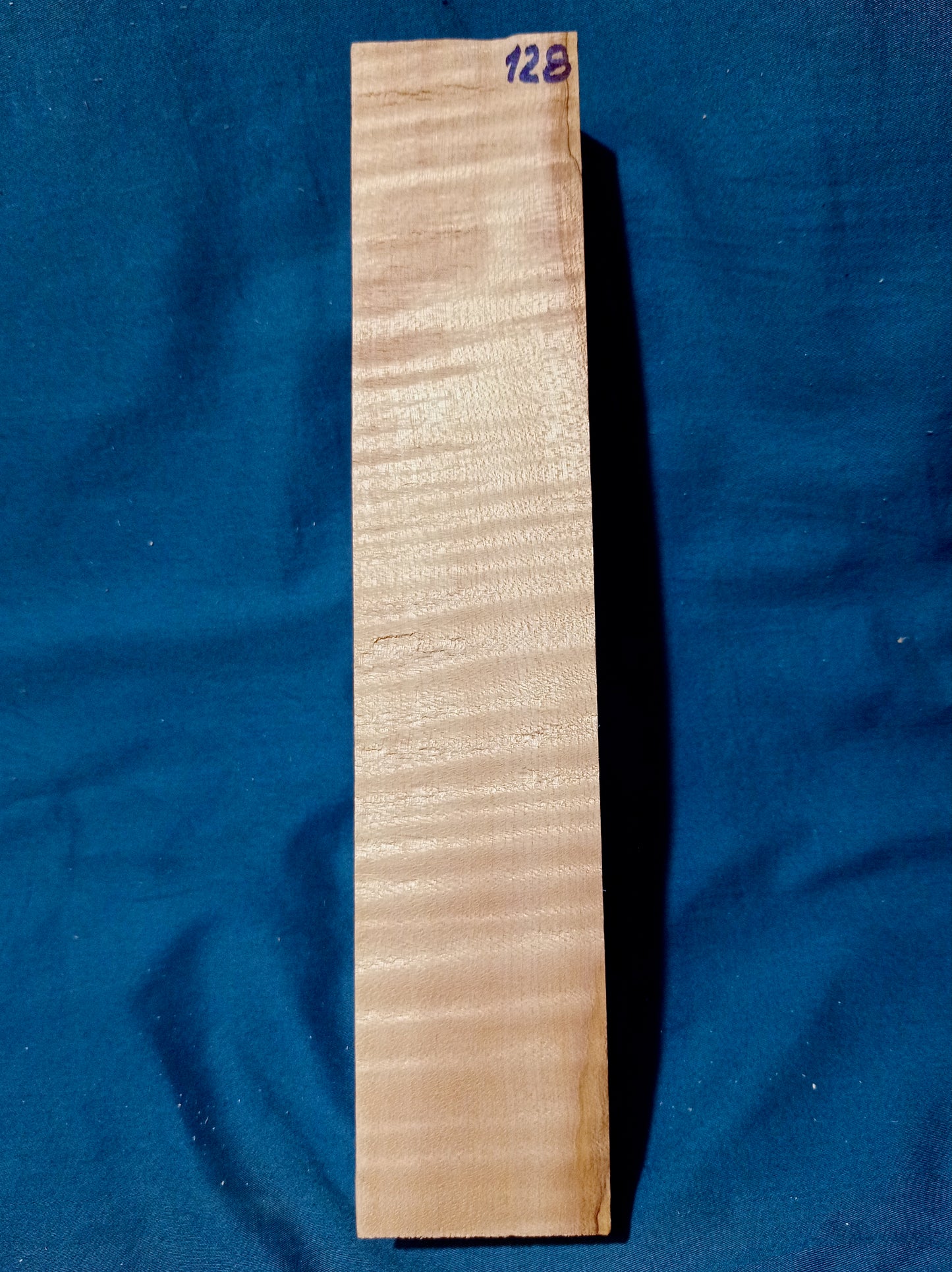 Violin & Viola Neck, piece 128