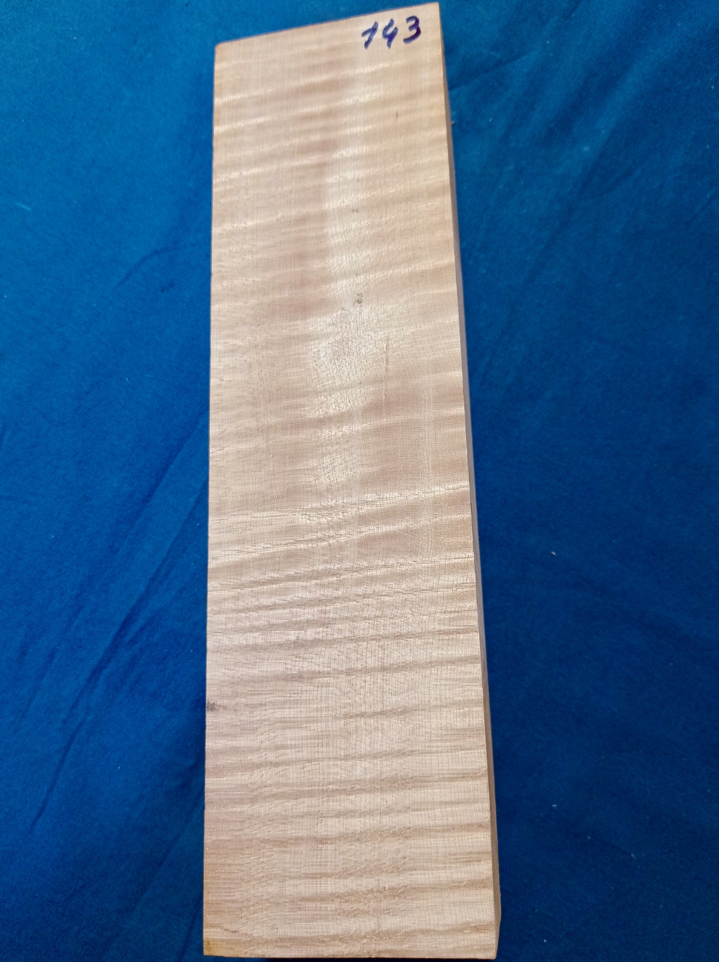 Violin & Viola Neck, piece 143