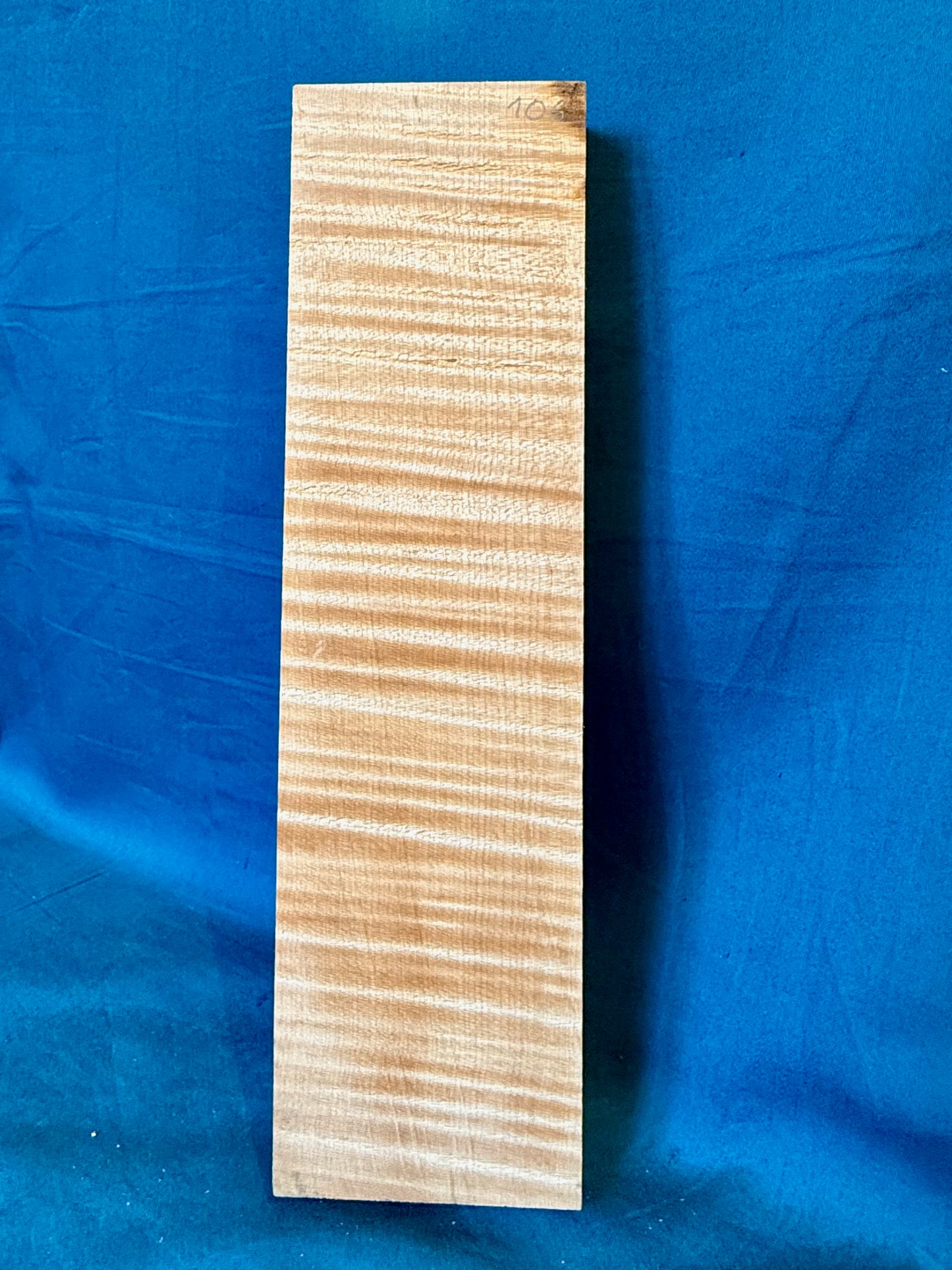 Violin & Viola Neck, piece 106