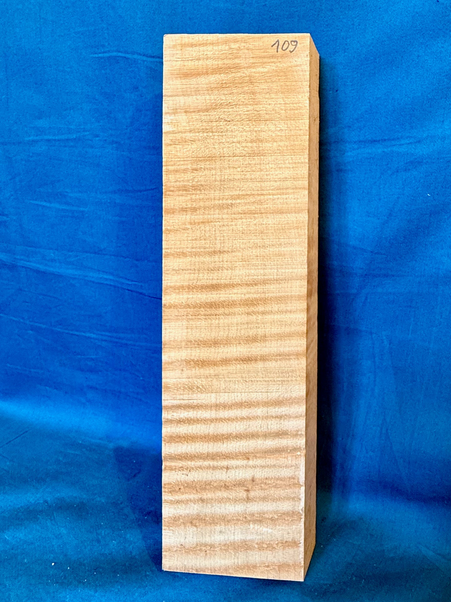 Violin & Viola Neck, piece 109