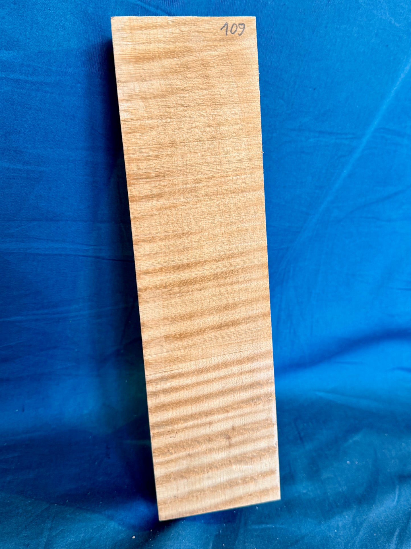 Violin & Viola Neck, piece 109