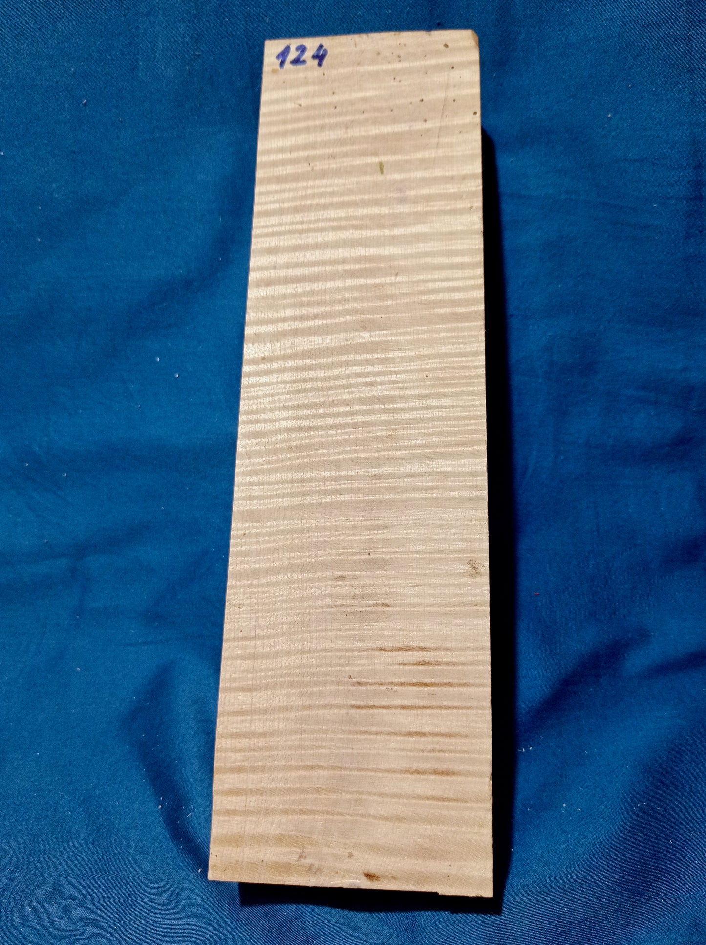 Violin & Viola Neck, piece 124